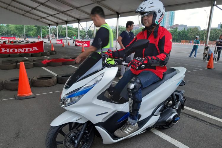 Test Ride Honda PCX Listrik