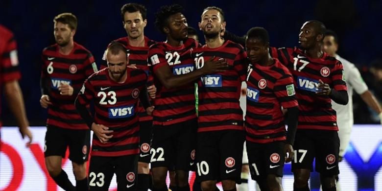 Vitor Saba (10) merayakan gol Western Sydney Wanderers ke gawang ES Setif pada Piala Dunia Antarklub, 17 Desember 2014. 