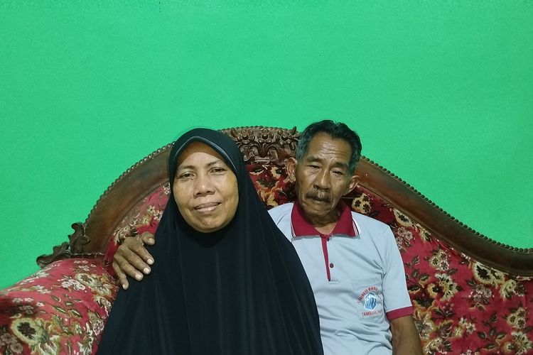 Pasangan Suwanah dan Slamet Hariyadi di rumahnya, Kamis (13/2/2025) 