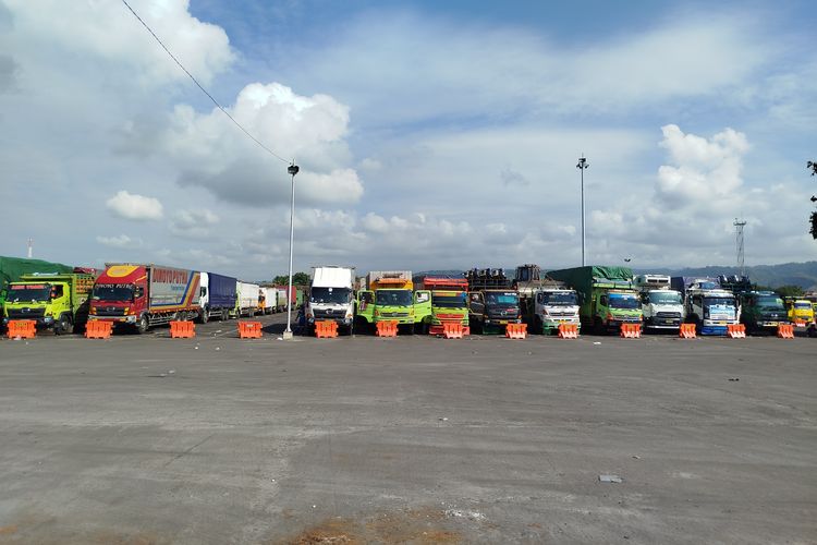 Krisis Armada di Pelabuhan Tanjungwangi, Sopir Tetap Ogah Menyeberang Lewat Jangkar Situbondo