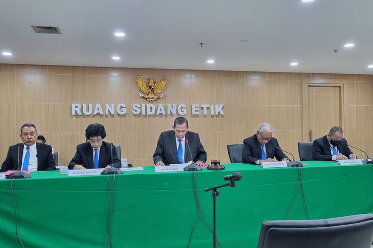 Sidang dugaan pelanggaran etik Ketua KPK nonaktif Firli Bahuri di Gedung KPK, Jakarta Selatan, Rabu (27/12/2023). 