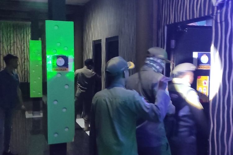 Langgar Jam Operasional, Karyawan Tempat Karaoke di Salatiga Minta