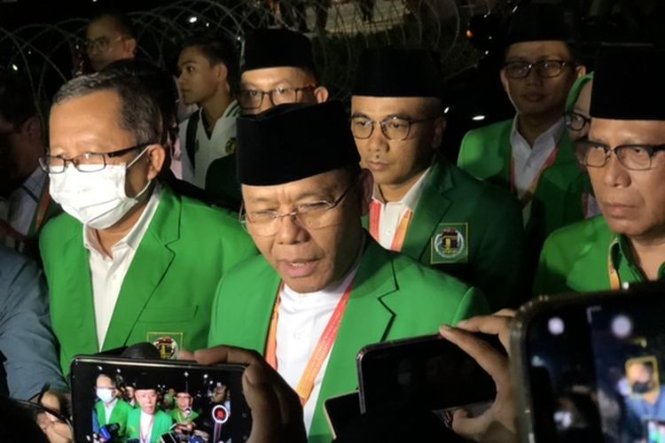 Pelaksana Tugas Ketua Umum Partai Persatuan Pembangunan (PPP) Muhammad Mardiono ditemui di depan kantor KPU RI, Jakarta Pusat, Rabu (14/12/2022). 