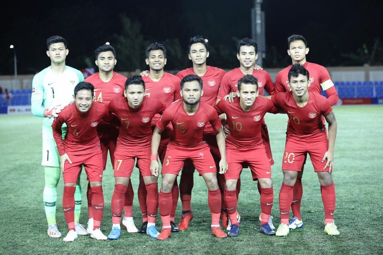 Skuad Garuda Muda pada laga keempat SEA Games 2019 antara timnas U-23 Indonesia vs Brunei Darussalam di Stadion Sepak Bola Binan, Selasa 3 November 2019.