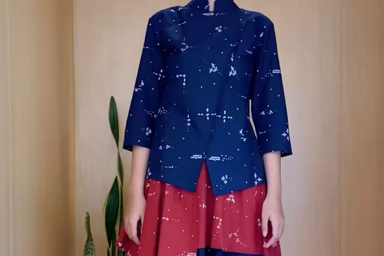 Mencari kebaya cantik yang nyaman untuk tubuh plus size kini makin mudah. Ini 5 rekomendasi kebaya ukuran besar yang anggun, terjangkau, dan siap bikin kamu percaya diri.