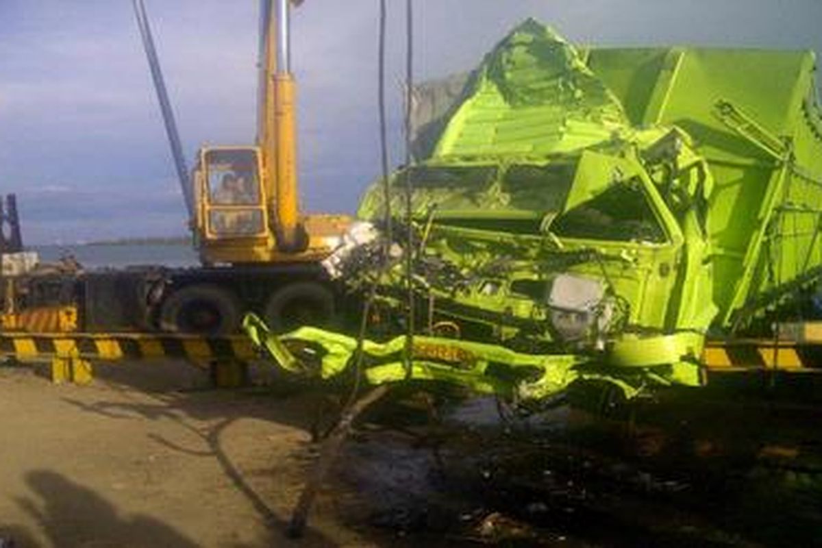 Inilah wujud truk naas yang tercebur di Pelabuhan Bakauheni, Lampung Selatan.