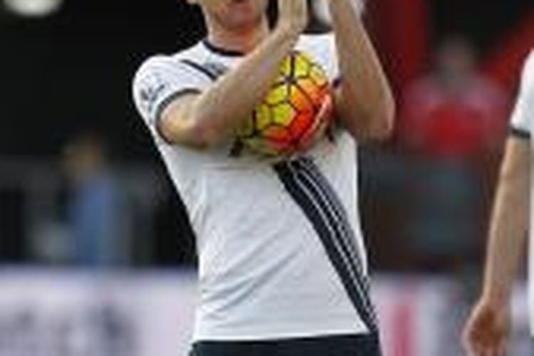 Ekspresi striker Tottenham, Harry Kane, mencetak hat-trick ke gawang Bournemouth (25/10/2015). 