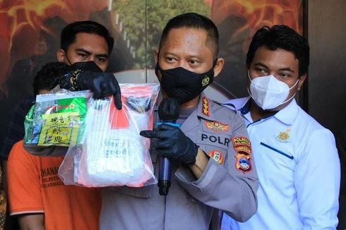 Transaksi di Hotel Berbintang, Polisi Tangkap Pengedar dan Amankan 1 Kilogram Sabu yang Dibungkus Dalam Kemasan Teh China