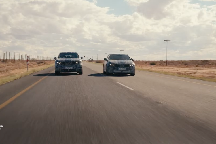 Produksi seri BMW iX3 akan dimulai di Debrecen pada akhir 2025, setelah debut globalnya di Munich. Selanjutnya, sedan sporty yang juga menggunakan platform Neue Klasse akan menyusul diluncurkan pada 2026, diduga bernama i3.