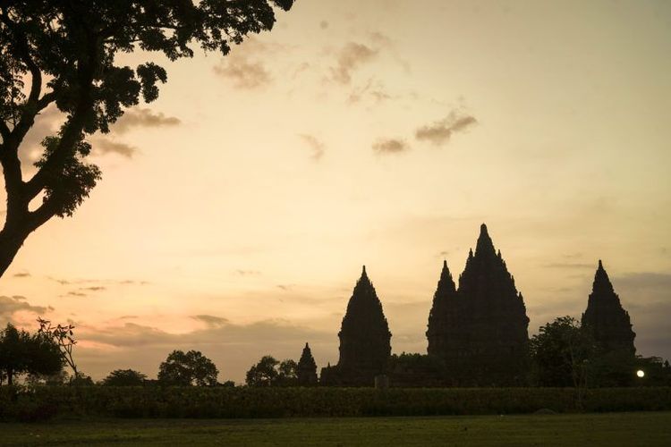 Candi Prambanan, merupakan salah satu peninggalan Kerajaan Mataram Kuno. DOK. borobudurpark.com