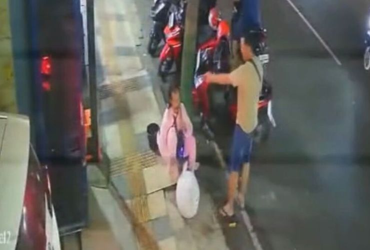 Khilaf Tampar Badut Jalanan di Tuban, Oknum Polisi Meminta Maaf secara Terbuka