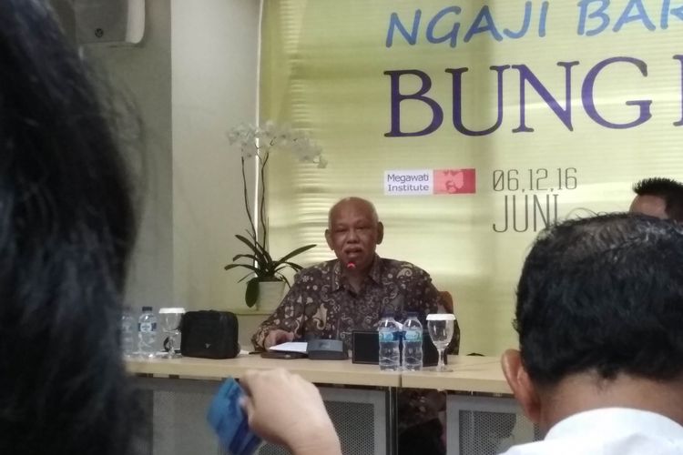 Sejarawan Azyumardi Azra saat acara ngaji bareng Bung Karno yang digelar Megawati Institut, di Jakarta, Jumat (16/7/2017). 