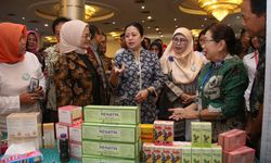 Bangkitkan Budaya Minum Jamu, Menko Puan Ajak Milenial Konsumsi Jamu