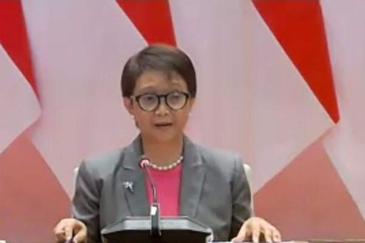 Indonesia's Foreign Minister speaks during an online press conference on the sidelines of a special meeting of ASEAN foreign ministers at the ASEAN Secretariat in Jakarta on Thursday, October 27, 2022. 