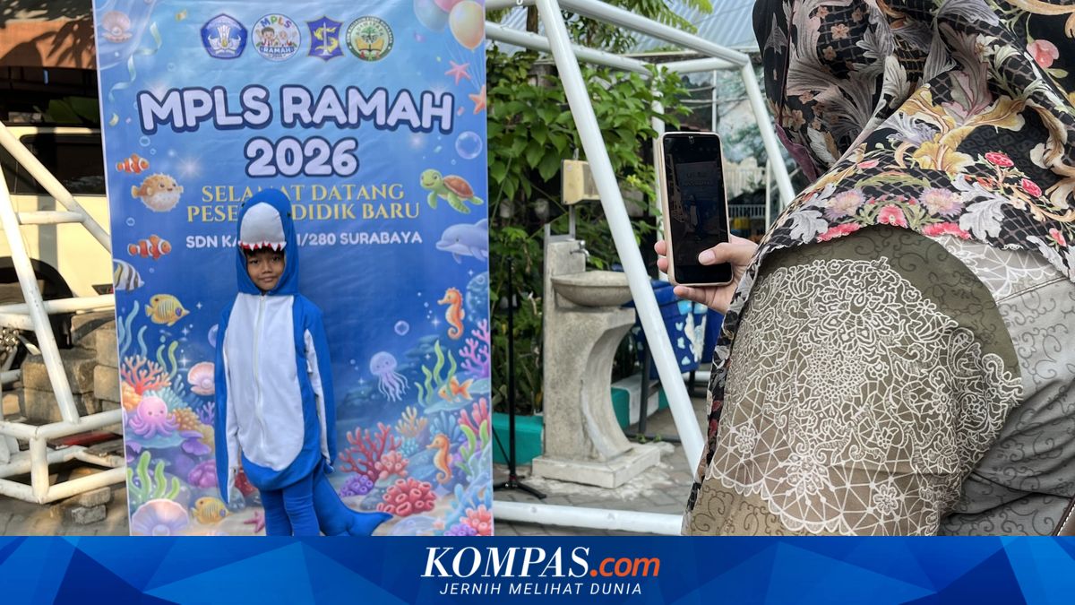 Serunya MPLS di SDN Kaliasin I Surabaya, Kepala Sekolah Jadi Raja Laut SpongeBob