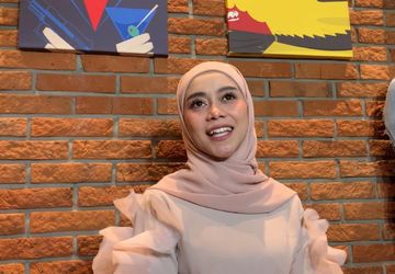 Kaget Lesti Kejora Alami KDRT, Reza D’Academy Ikut Bersedih