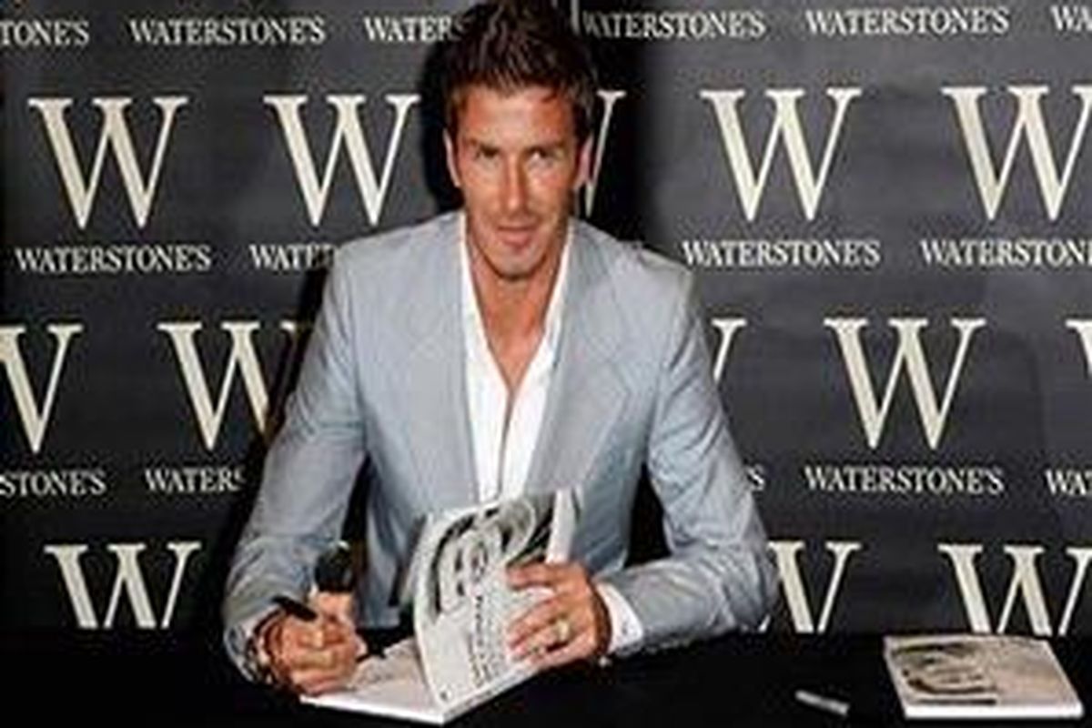 David Beckham saat merilis bukunya, Making It Real. Baku barunya akan segera terbit, berjudul The Beckham Experiment.
