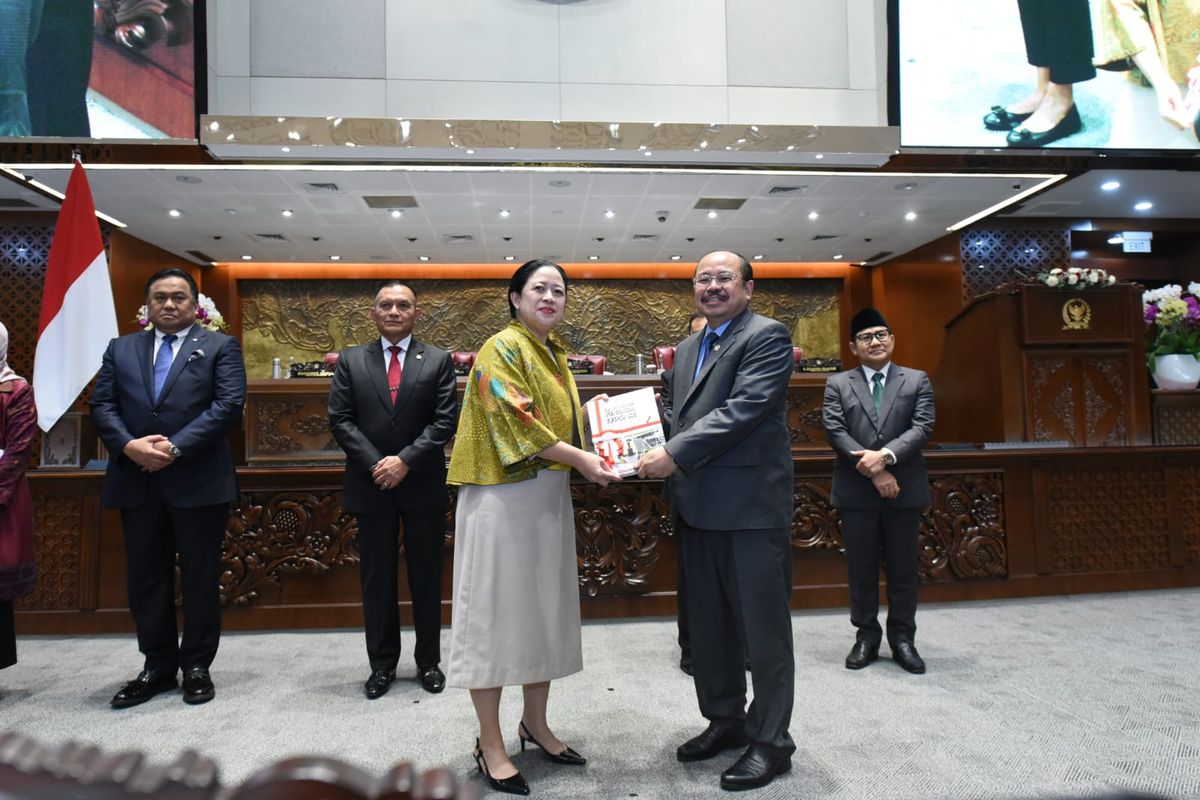 Ketua Dewan Perwakilan Rakyat (DPR) Republik Indonesia (RI) Puan Maharani dalam Rapat Paripurna Hari Ulang Tahun (HUT) ke-78 DPR di Gedung Nusantara, Kompleks Parlemen, Senayan, Jakarta, Selasa (29/8/2023).
