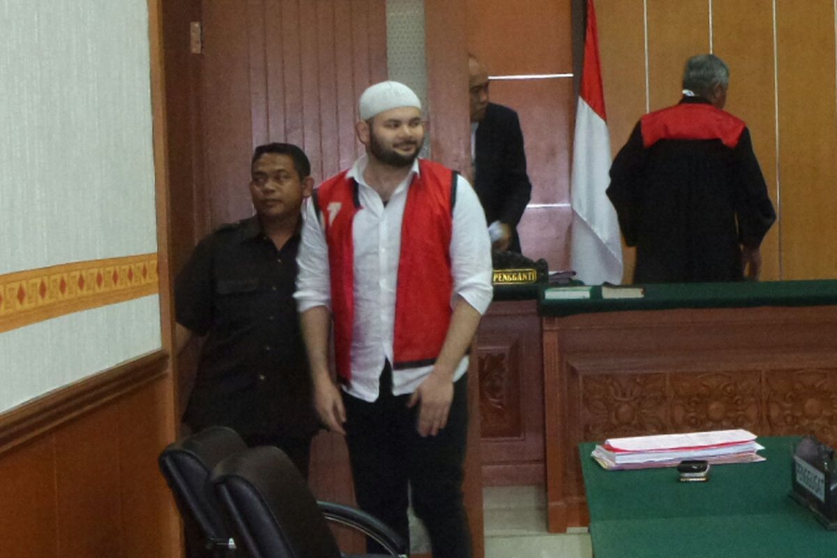 Penyanyi dangdut Ridho Rhoma saat hadiri sidang di Pengadilan Negeri Jakarta Barat, Selasa (8/8/2017).