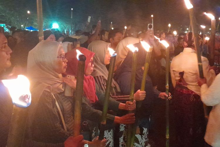 Ribuan Obor Terangi Hari Jadi ke-75 Kulon Progo, Simbol Semangat Kebangkitan Daerah