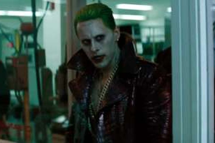Jared Leto beraksi sebagai The Joker dalam film Suicide Squad (2016).