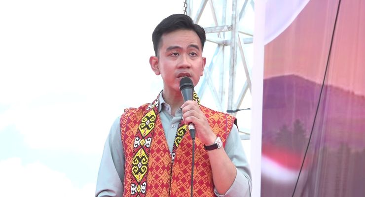 Di Hadapan Ribuan Warga Dayak, Gibran Bantah IKN Mangkrak