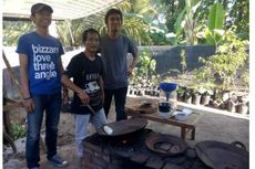 Kenalkan Kopi Nusantara, Dua Pemuda Keliling Jawa dengan Motor