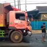 Dua Truk Sampah Terlibat Tabrakan, Satu Sopir Melarikan Diri