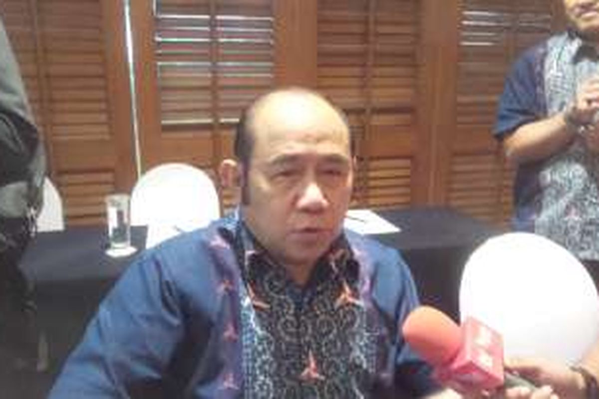 Ketua DPD Partai Demokrat DKI Jakarta Nachrowi Ramli di sela-sela acara silaturahmi Partai Gerindra dengan para bakal calon gubernur, di Hotel Aryaduta, Menteng, Jakarta Pusat, Jumat (12/2/2016).