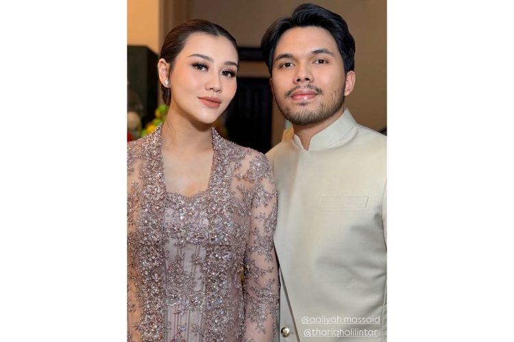 Aaliyah Massaid terlihat anggun saat menghadiri akad nikah Al Ghazali dan Alyssa Daguise, Senin (16/6/2025). Bersama suami Thariq Halilintar, Aaliyah hadir sebagai bridesmaid dan tampil memukau dengan kebaya penuh payet.