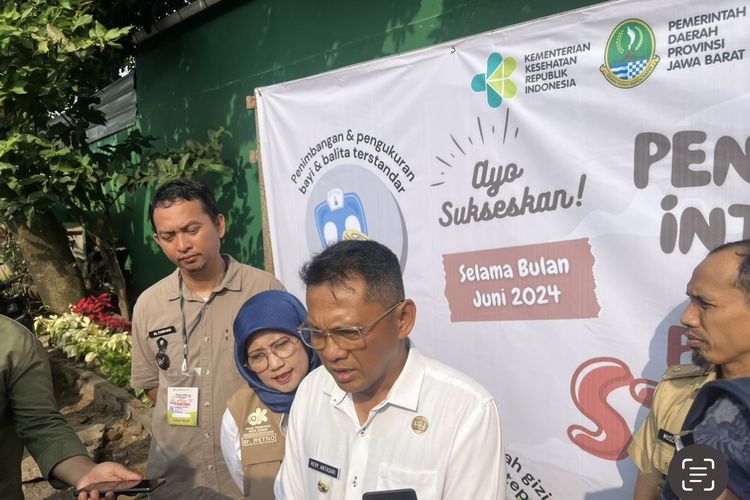 Penjabat wali kota Bogor Hery Antasari menargetkan Kota Bogor zero stunting tahun 2026, Selasa (11/6/2024).