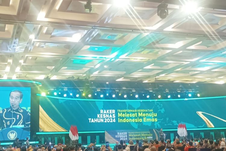 Presiden Joko Widodo saat memberi sambutan pada Rapat Kerja Kesehatan Nasional 2024 yang di ICE BSD, Tangerang, Banten, Rabu (24/4/2024).