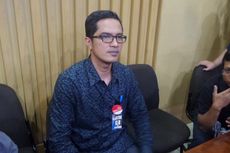 Hasan Nasbi Serahkan Uang Ratusan Juta Rupiah kepada KPK