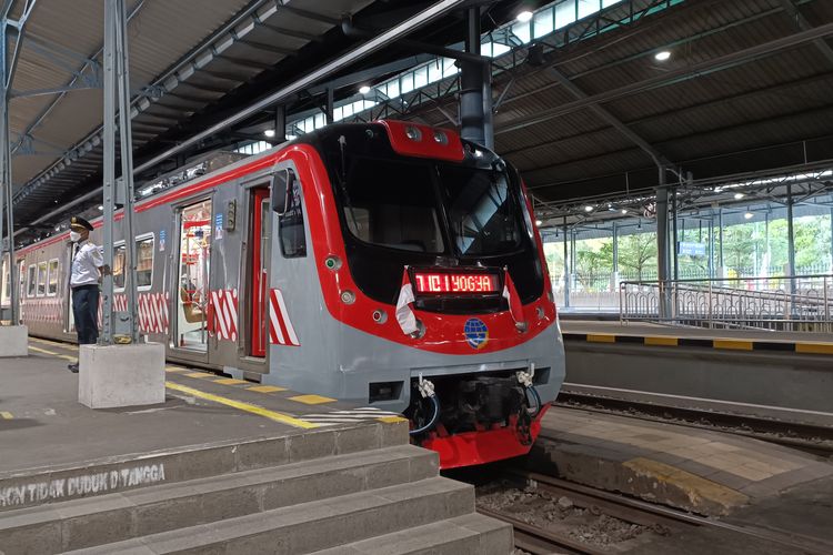 Simak jadwal terbaru KRL Solo-Jogja hari ini yang berlaku per 1 Juni 2023, termasuk jadwal kereta pertama dan terakhir pada hari libur, Sabtu, dan Minggu.
