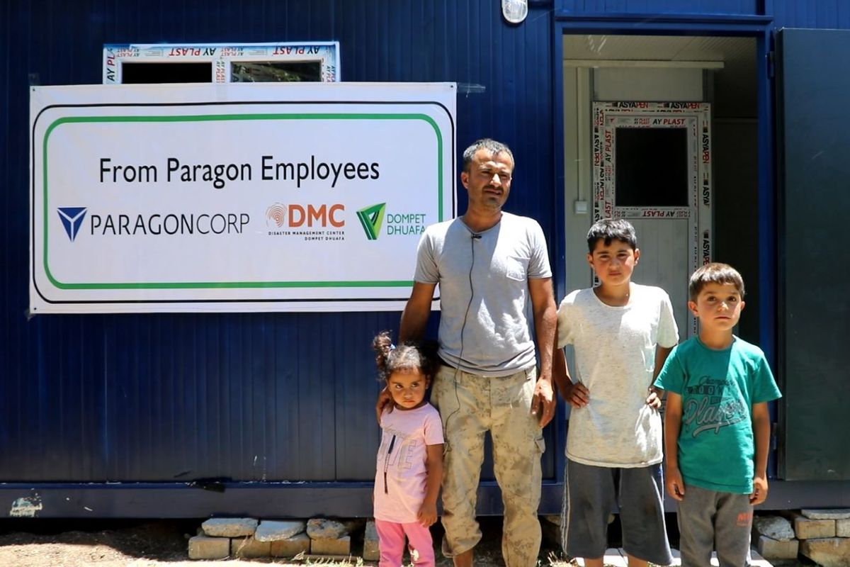 Paragon Corp dan Dompet Dhuafa menyalurkan bantuan huntara untuk penyintas gempa Turkiye.