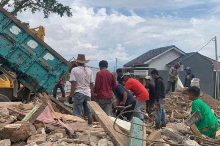 BNPB Catat 3.461 Bencana Sepanjang 2022, Didominasi Banjir, Cuaca Ekstrem, dan Tanah Longsor
