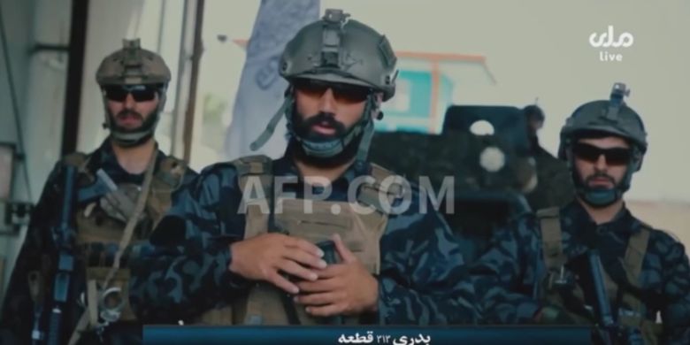 Potongan video dari AFP memperlihatkan seorang anggota pasukan khusus Taliban, Badri 313, memberikan pernyataan.