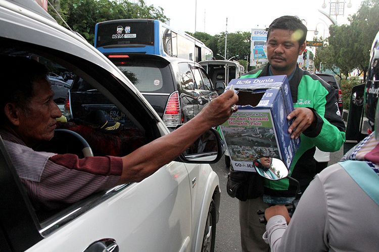 UMR Kudus 2023 ditetapkan naik dari Rp 2.293.058 menjadi Rp 2.439.813, artinya UMK Kudus 2023 ini naik sebesar Rp 146.755, selain itu UMR Kota Kudus juga merupakan yang paling besar di urutan keempat se-Jawa Tengah.