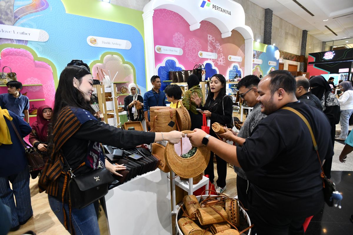 UMKM binaan PT Pertamina (Persero) dalam ajang INACRAFT 2026 yang digelar di Jakarta Convention Center (JCC) pada 4?8 Februari 2026 mencatatkan capaian yang membanggakan. 
