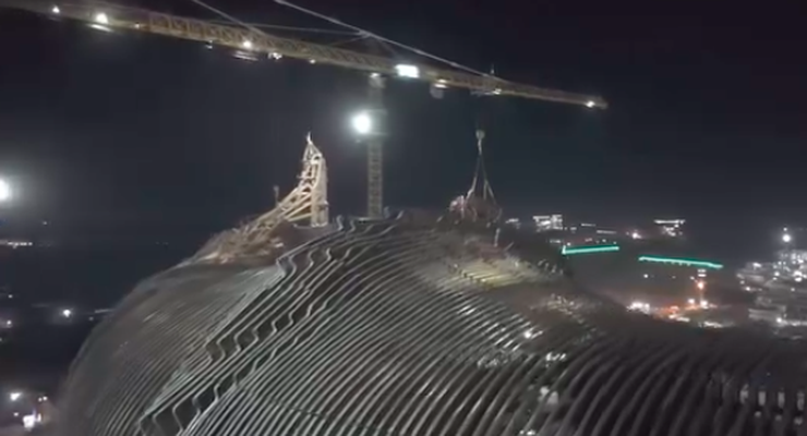 Topping Off, Kepala Garuda Kantor Presiden di IKN Sempurna Terpasang 