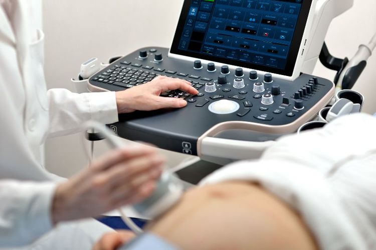 Ilustrasi pemeriksaan ibu hamil. 
