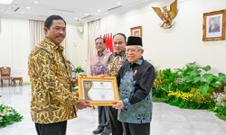 Membanggakan, Pemprov Jateng Raih Penghargaan Badan Publik Informatif 6 Kali Berturut-turut