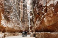 Nikmatnya Teh Sederhana di Puncak Petra
