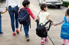 Apakah Tas Sekolah Anak Terlalu Berat? Tengok Cara Meringankannya