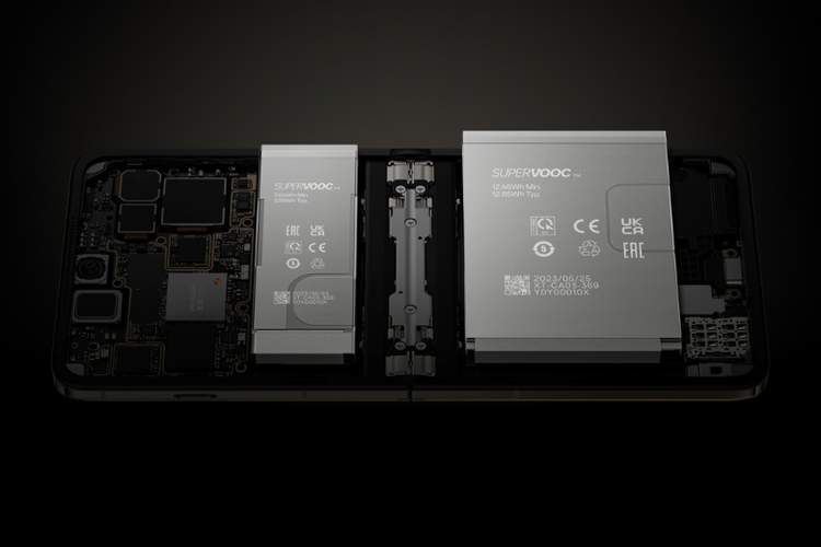 Oppo Find N3 Flip dibekali baterai berkapasitas 4.300 mAh yang dapat digunakan sepanjang hari. 