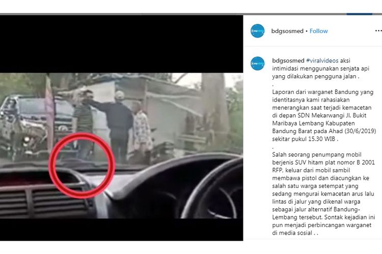 Viral aksi seorang pria keluarkan pistol di jalan alternatif Bandung-Lembang, Minggu (30/6/2019). 