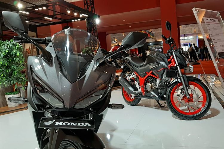 Pilihan motor sport 150-200 cc memberikan diskon yang menarik selama Telkomsel IIMS 2019