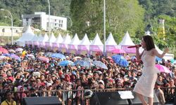 Di Festival Cross Border, Cita Citata Sukses Bikin Entikong 