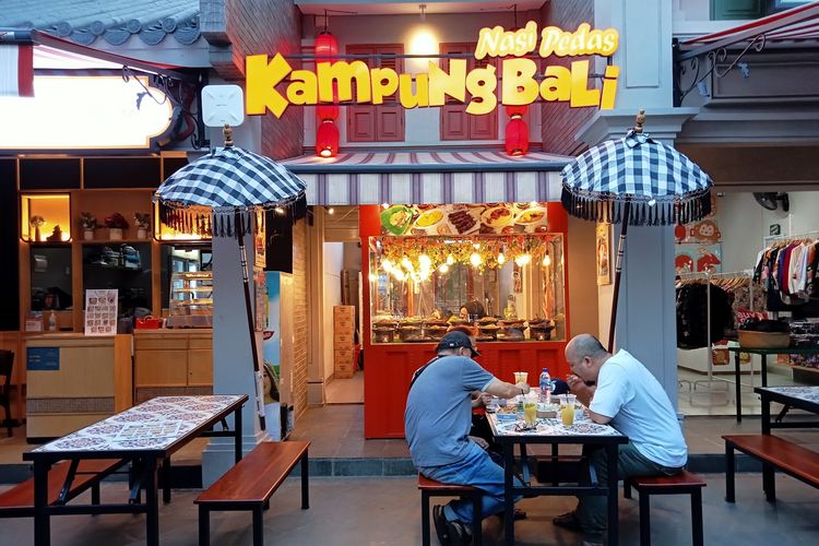 Restoran Nasi Pedas Kampung Bali, salah satu tempat makan di Old Shanghai.