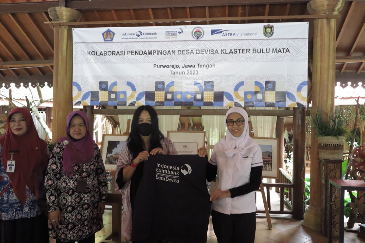 Lembaga Pembiayaan Ekspor Indonesia (LPEI) atau Indonesia Eximbank secara resmi meluncurkan&nbsp;Desa Devisa Bulu Mata di Purworejo pada Kamis (8/2/2023). selain melakukan peresmian desa devisa klaster bulu mata, LPEI juga melakukan pendampingan kepada para UMKM dan perajin bulu mata.